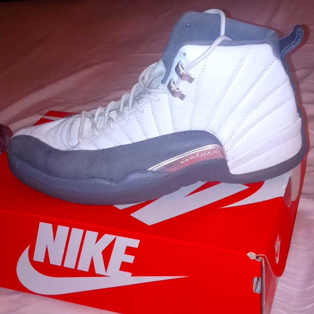 Jordan 12 Retro - Picture 3 of 12